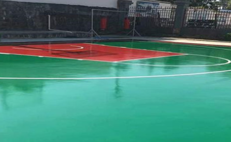 金山篮球场翻新地面